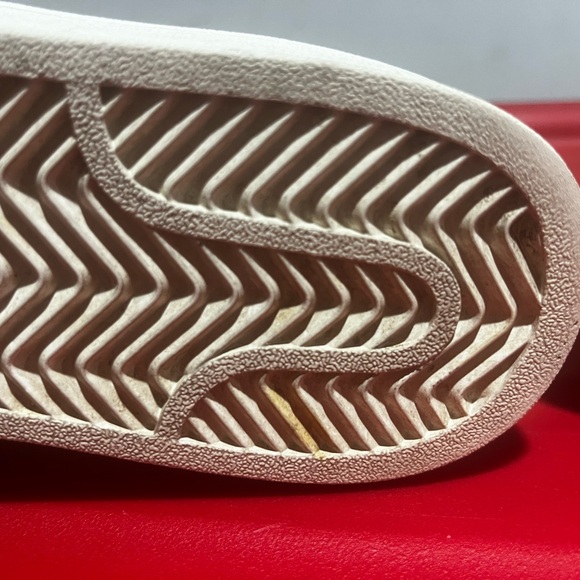 Adidas Americana - Picture 6 of 8